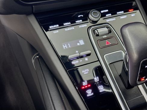 Used 2020 Porsche Cayenne Turbo S AWD/4WD image 20