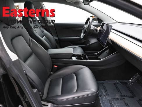 Used 2019 Tesla Model 3 Standard Range image 20