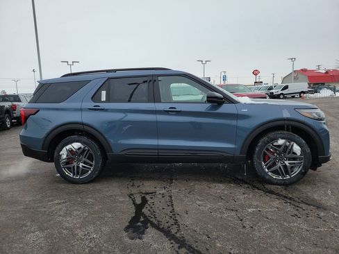 New 2026 Ford Explorer ST-Line w/ ST-Line Street Pack image 3