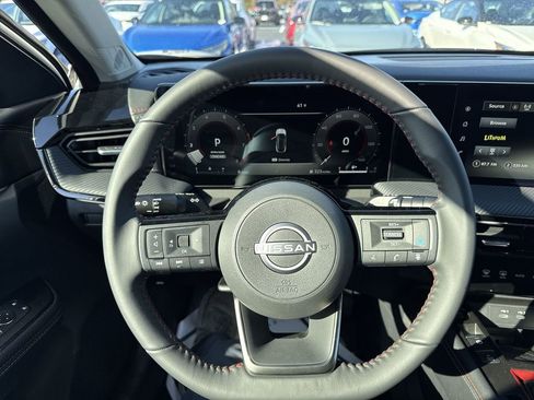 New 2025 Nissan Kicks SR AWD/4WD image 20