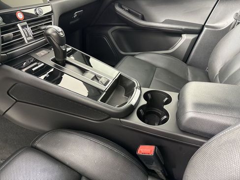 Certified 2023 Porsche Macan Turbo AWD/4WD image 31