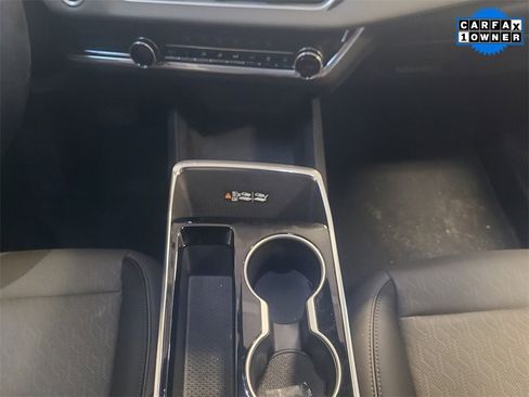 Used 2025 Chevrolet Equinox LT w/ Convenience Package II image 11