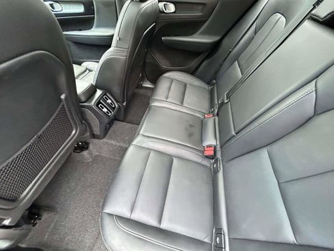 Certified 2025 Volvo XC40 B5 Plus AWD/4WD image 12