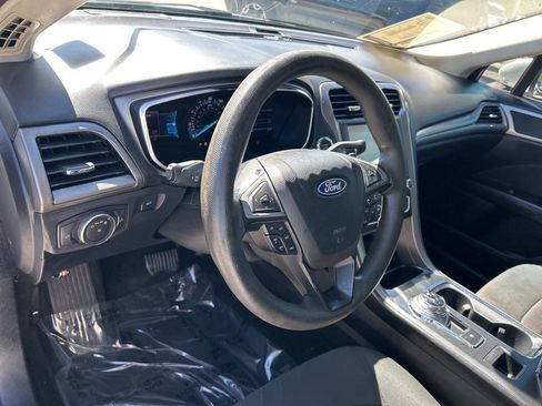 Used 2020 Ford Fusion SE image 16