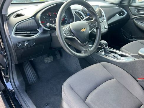 Used 2023 Chevrolet Malibu LT FWD image 16