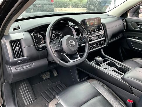 Used 2022 Nissan Pathfinder SL image 17