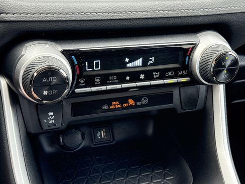 Used 2024 Toyota RAV4 XLE image 25