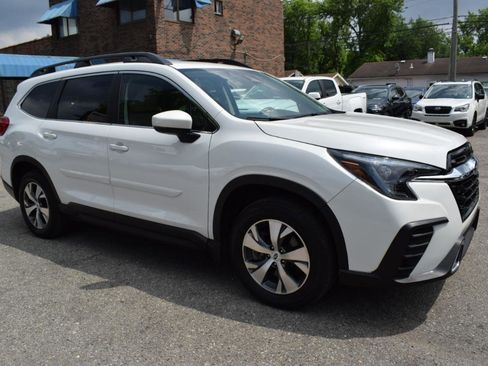 Used 2024 Subaru Ascent Premium w/ Convenience Package AWD/4WD image 4
