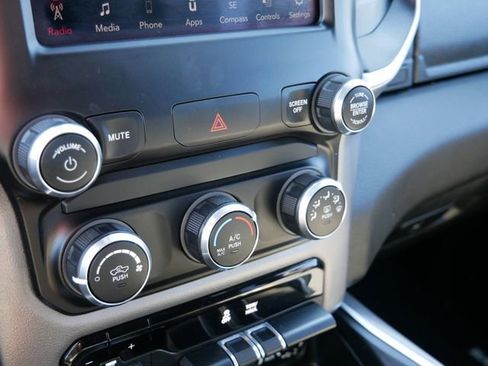 Used 2019 RAM 1500 Big Horn image 22