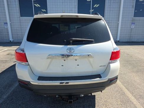 Used 2013 Toyota Highlander SE image 4
