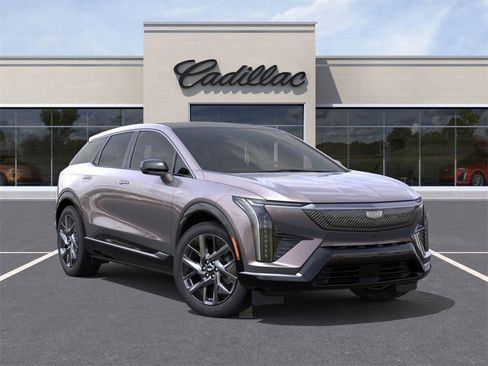 New 2026 Cadillac Optiq Luxury 2 image 7