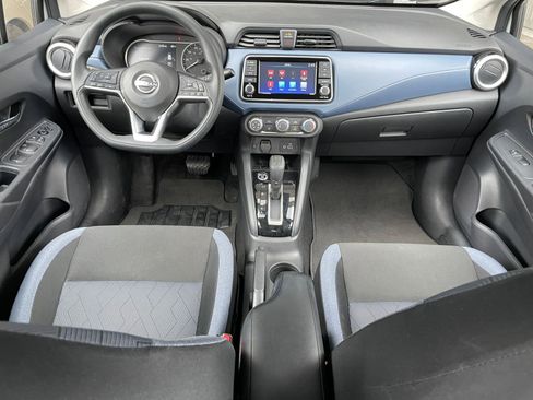Used 2025 Nissan Versa SV image 40