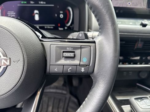 Used 2024 Nissan Rogue Platinum FWD image 15