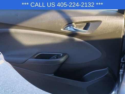 Used 2018 Chevrolet Cruze LT image 29