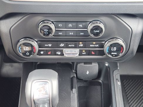 New 2026 Ford Bronco Outer Banks AWD/4WD image 19