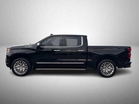 Used 2025 Chevrolet Silverado 1500 High Country w/ High Country Premium Package AWD/4WD image 6