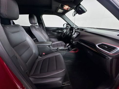 Used 2021 Chevrolet TrailBlazer RS w/ Sun and Liftgate Package image 34