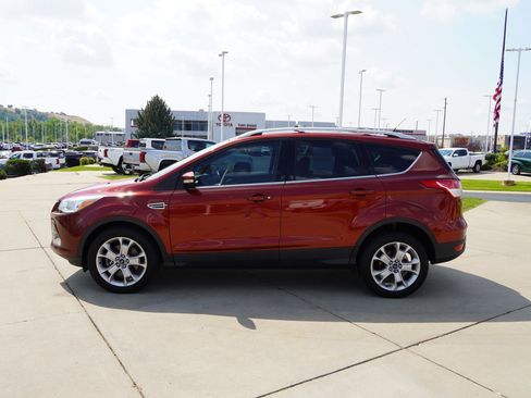 Used 2016 Ford Escape Titanium image 5