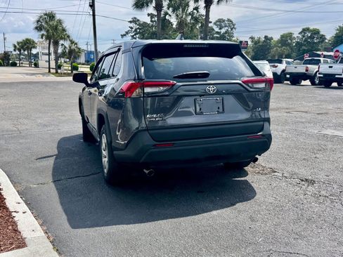 Used 2024 Toyota RAV4 LE FWD image 5