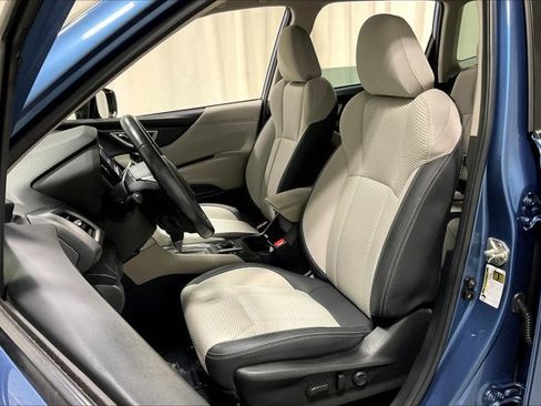 Used 2021 Subaru Forester Premium image 24