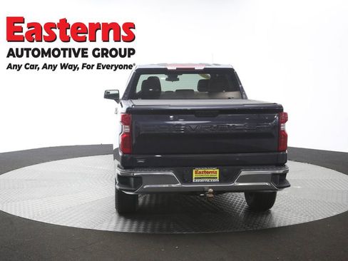 Used 2022 Chevrolet Silverado 1500 LT AWD/4WD image 39