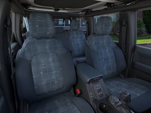 New 2025 Ford Bronco Heritage Edition image 10