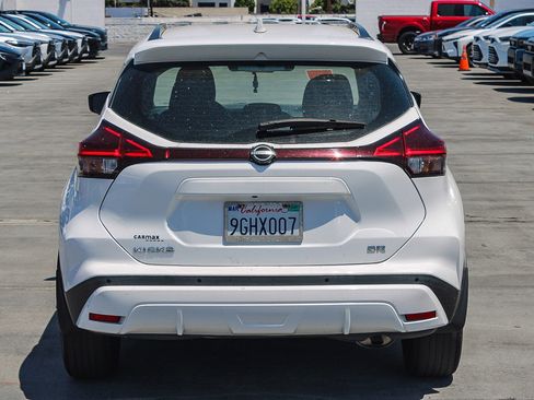 Used 2022 Nissan Kicks SR FWD image 13