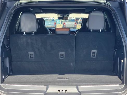 Certified 2021 Lincoln Navigator Reserve AWD/4WD image 23