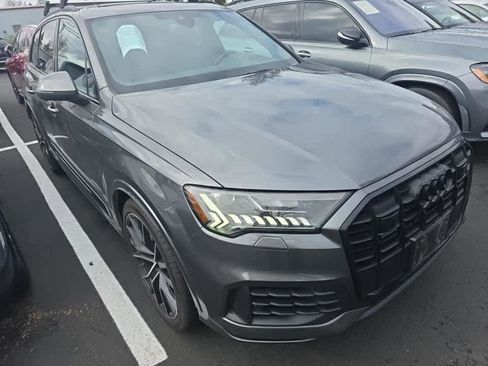 Used 2023 Audi Q7 3.0T Prestige w/ Prestige Package image 3