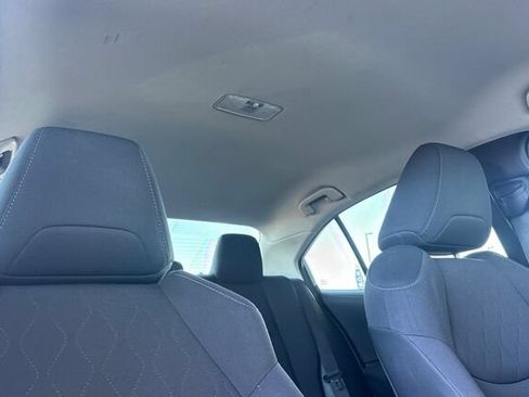 Used 2022 Toyota Corolla LE FWD image 16