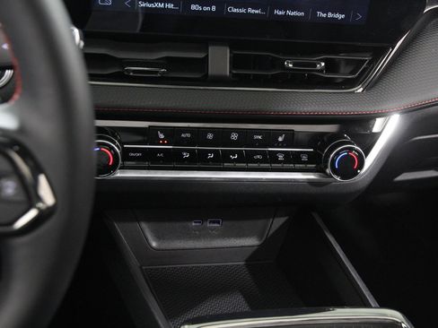 Certified 2025 Chevrolet Equinox RS image 15