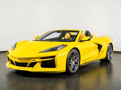 Used 2025 Chevrolet Corvette Z06 image 18