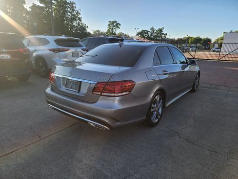 Used 2014 Mercedes-Benz E 250 BlueTEC Sedan image 4