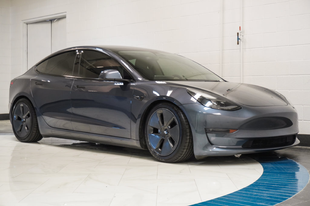 Used 2022 Tesla Model 3 Standard Range RWD image 5