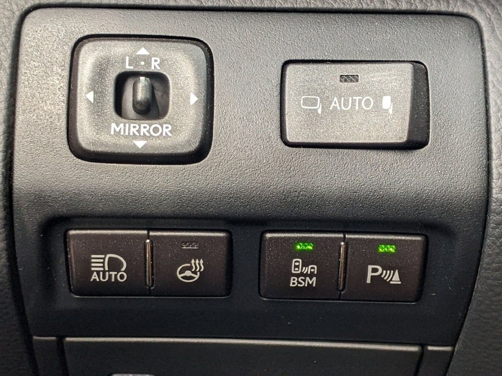 Used 2014 Lexus LS 460 L w/ Ultra Luxury Package AWD/4WD image 16