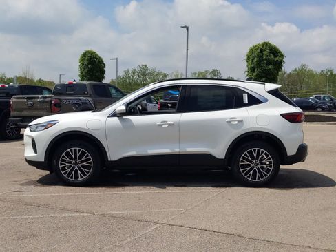 New 2024 Ford Escape SE FWD image 5