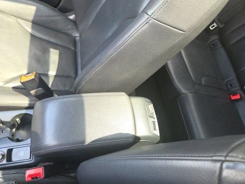 Used 2018 Audi Q3 2.0T Premium w/ Convenience Package AWD/4WD image 32