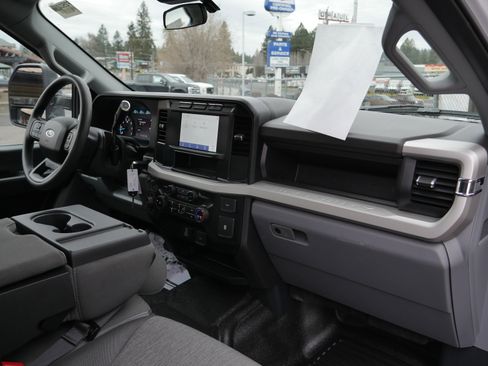 Certified 2024 Ford F250 XL w/ XL Chrome Package image 25