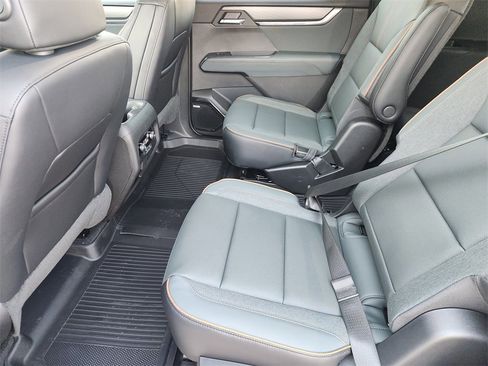 New 2026 GMC Acadia AT4 w/ LPO, Floor Liner Package image 19