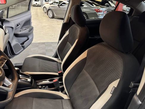 Used 2021 Nissan Versa SV image 56