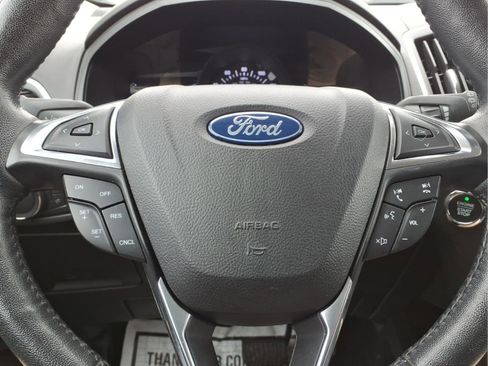 Used 2022 Ford Edge Titanium image 15