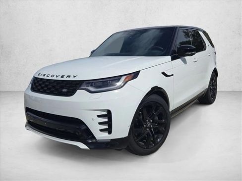 Certified 2025 Land Rover Discovery Dynamic SE AWD/4WD image 1