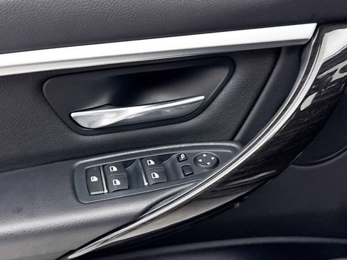 Used 2017 BMW 330i Sedan RWD image 25