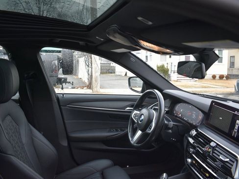 Used 2023 BMW 540i w/ M Sport Package image 20