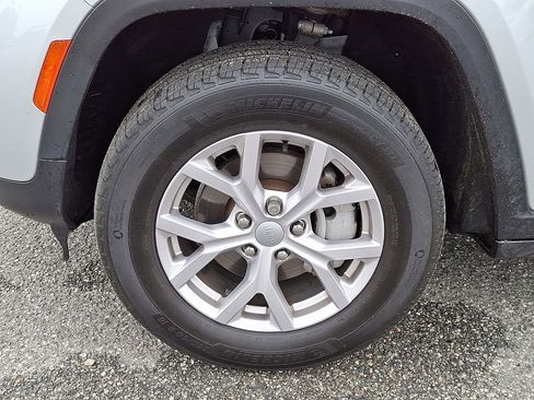 Used 2022 Jeep Grand Cherokee Limited AWD/4WD image 29