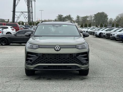 New 2026 Volkswagen Tiguan SE R-Line AWD/4WD image 9