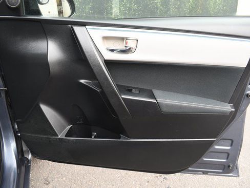 Used 2016 Toyota Corolla LE FWD image 23