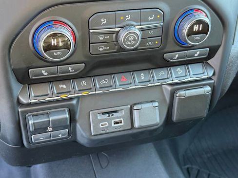 Used 2021 Chevrolet Silverado 1500 LT w/ All Star Edition Plus image 27