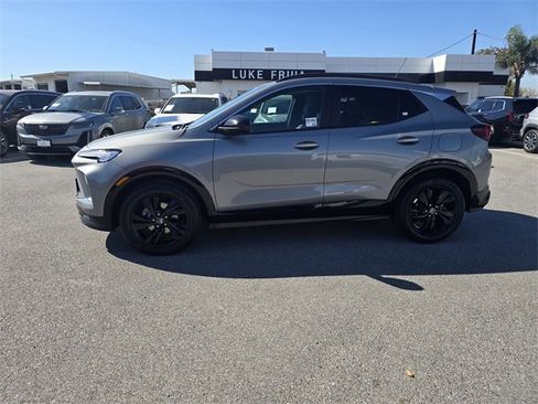 Used 2024 Buick Encore GX Sport Touring w/ Advanced Technology Package image 8