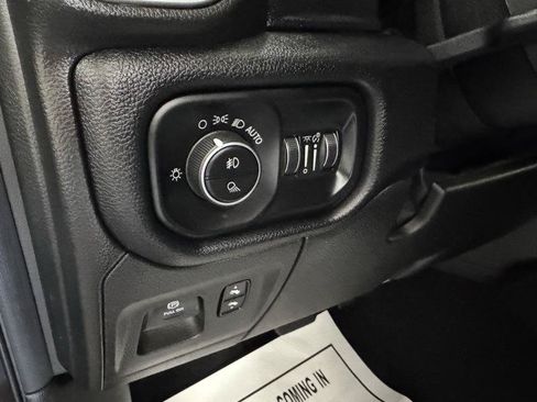 Used 2019 RAM 1500 Big Horn AWD/4WD image 15